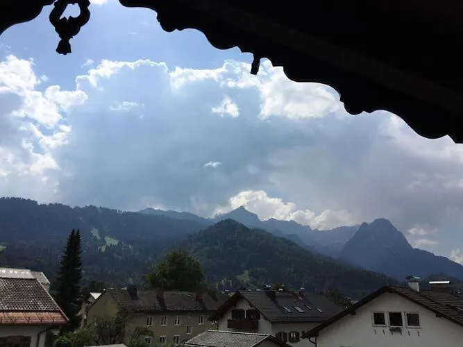 公寓 Lina 加爾米施-帕滕基興